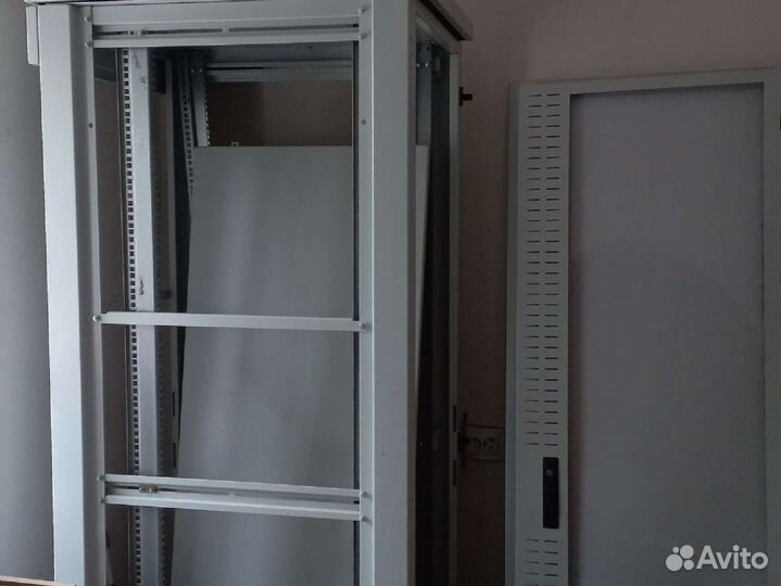 Шкаф телекоммуникационный 42U