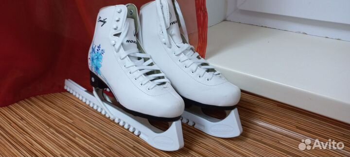 Коньки фигурные