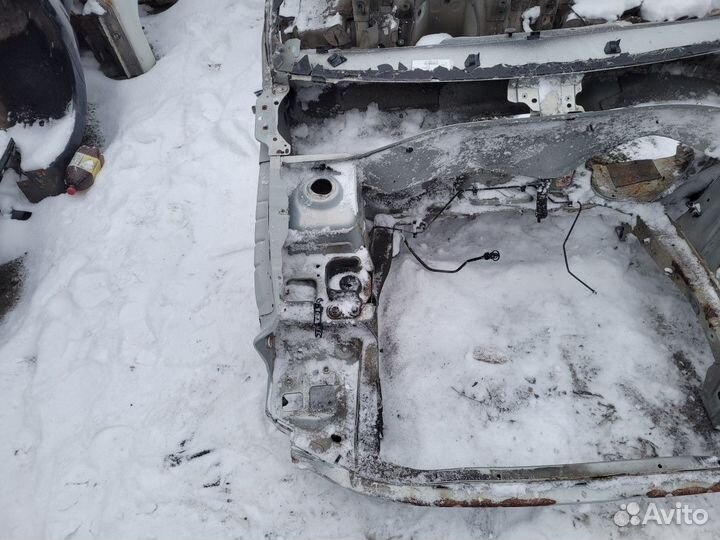 Лонжерон правый на Renault Clio 2