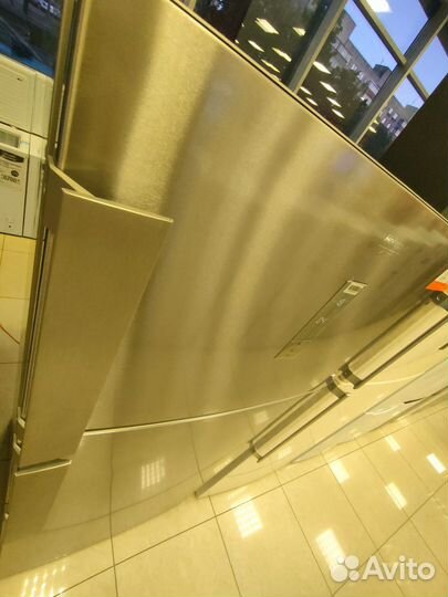 Холодильник широкий Ariston HA84TE 72 XO3