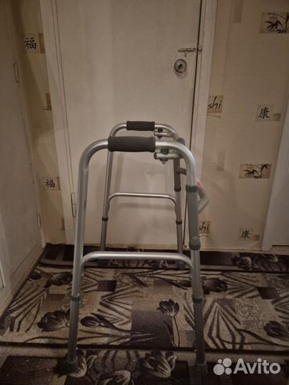 Ходунки для пожилых и инвалидов