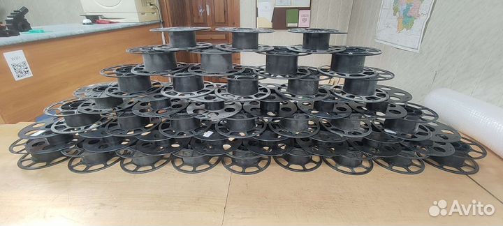 Катушка пластиковая