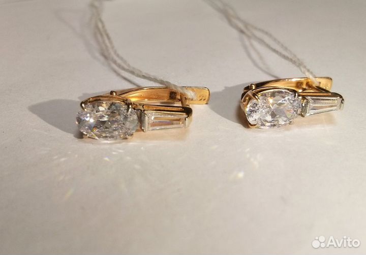 Золотые серьги с фианитом