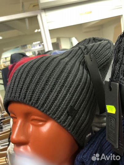 Шапка новая серая