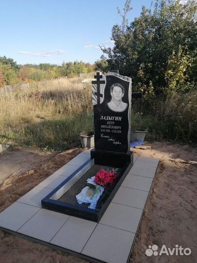 Памятники из гранита и мрамора