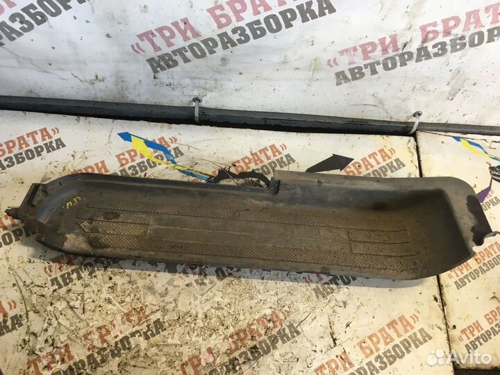 Мерседес Вито подножка