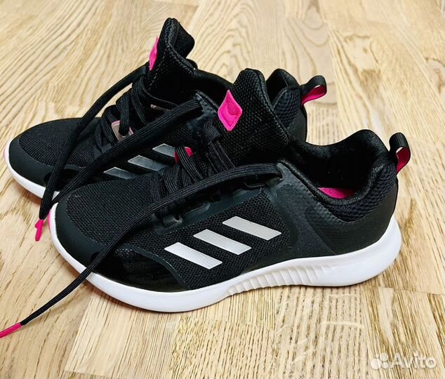 Новые оригинал кроссовки adidas bounce