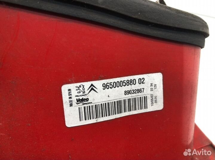 Фонарь 9650005880 Citroen Xsara Picasso (2004-2010
