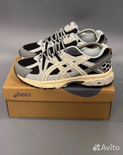 Кроссовки asics
