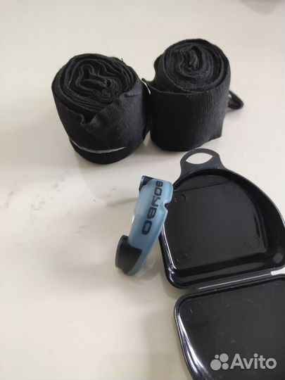 Боксёрский шлем, перчатки, скакалка