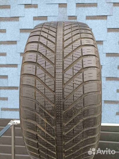 Goodyear Vector 4Seasons 215/60 R16