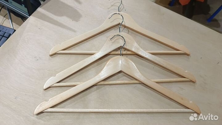Вешалки плечевые деревянные
