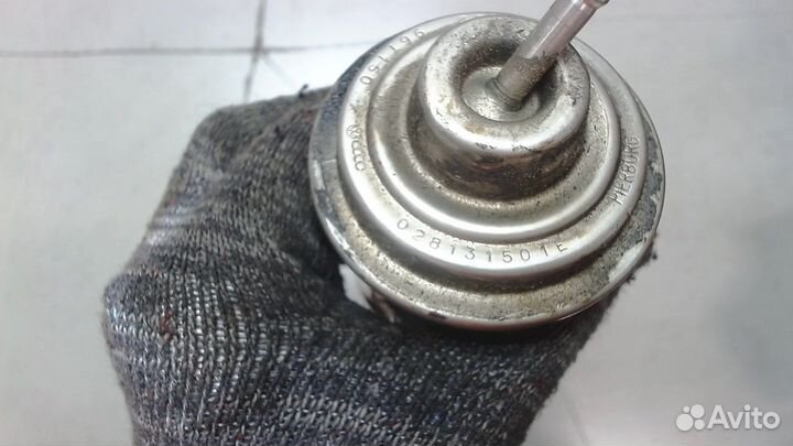 Клапан рециркуляции газов Volkswagen Passat 5, 199