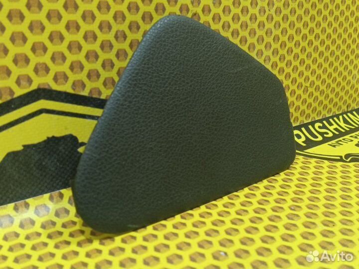 Крышка блока предохранителей салона Renault Logan