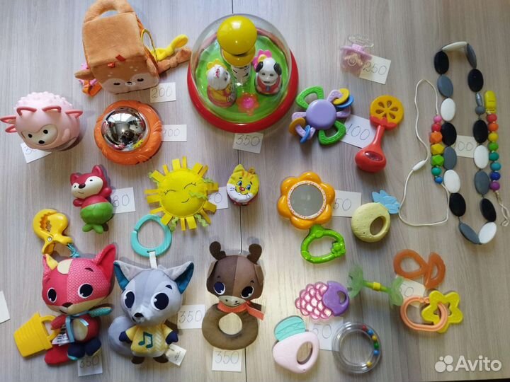 Погремушки,подвески,грызунки, грелки. Листай