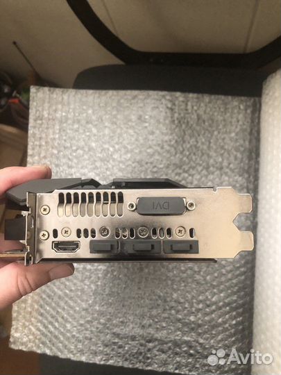 Видеокарта asus 1080 Ti