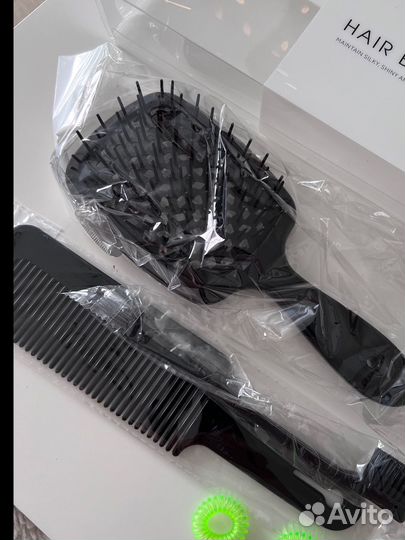 Профессиональный набор расчесок для волос