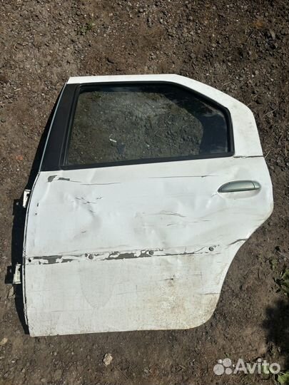 Дверь задняя левая renault logan 1