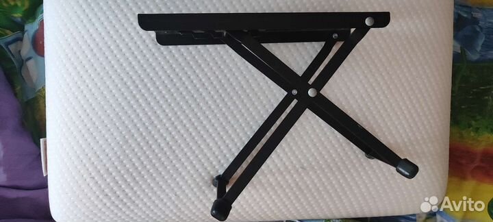 Подставка под ногу гитариста