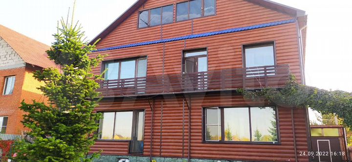 Дом 425 м² на участке 6 сот.