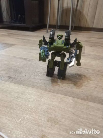 Игрушка робот танк трансформер