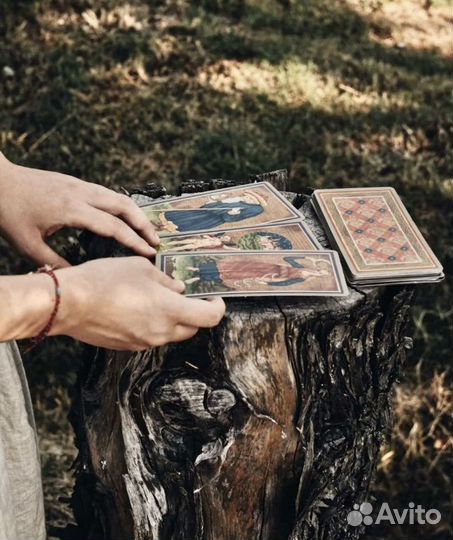 Гадание на картах таро и не только