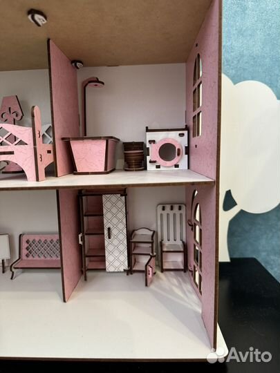 Кукольный домик с мебелью деревянный