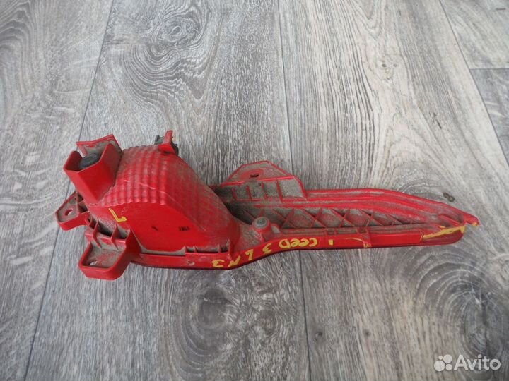 Фонарь противотуманный левый Kia Ceed 3 2019