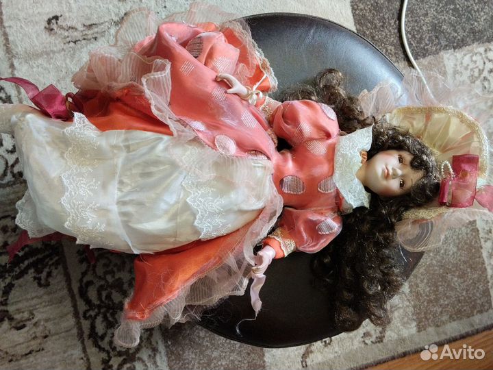 Куклы форфоровые