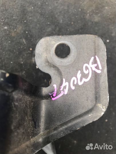 Кронштейн Volvo Xc70 B6304T