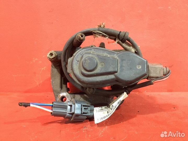 Суппорт задний левый Land Rover Range Rover Evoque