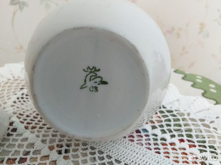 Чайник и сахарницы