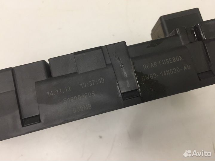 Блок предохранителей (Jaguar XJ)