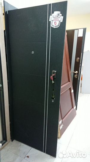 Входные двери выставочный