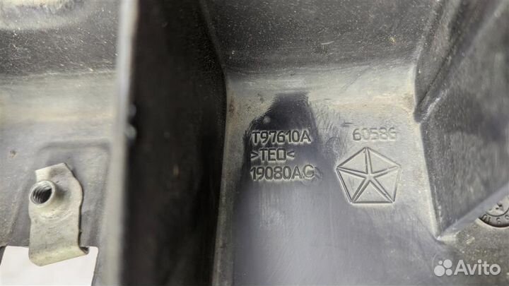 T97610a Пластик моторного отсека Jeep Grand Chero