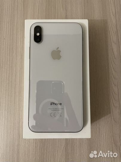 iPhone X, 64 ГБ