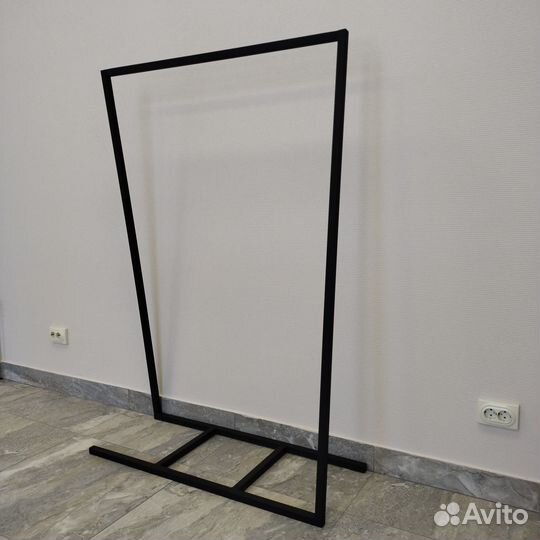 Вешалка напольная в стиле лофт