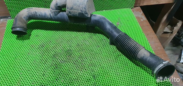 Патрубок воздушного фильтра Opel Vectra B Вектра Б