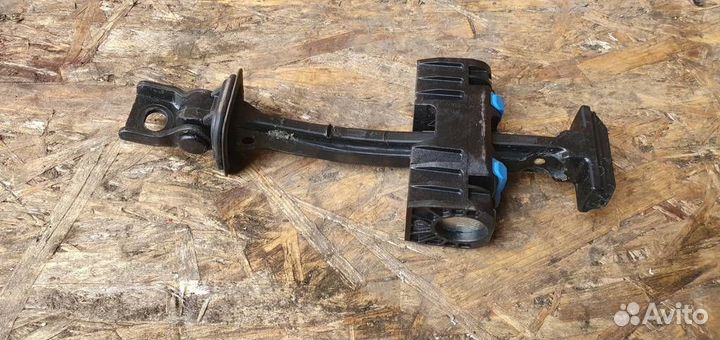 Ограничитель двери задний Volkswagen Tiguan 2007