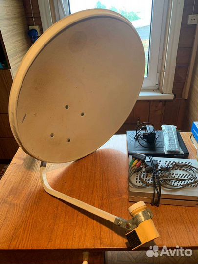 Антенна спутниковая и ресивер Триколор