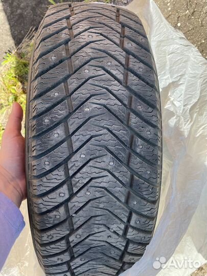 Yokohama Ice Guard IG65 215/65 R16 120T