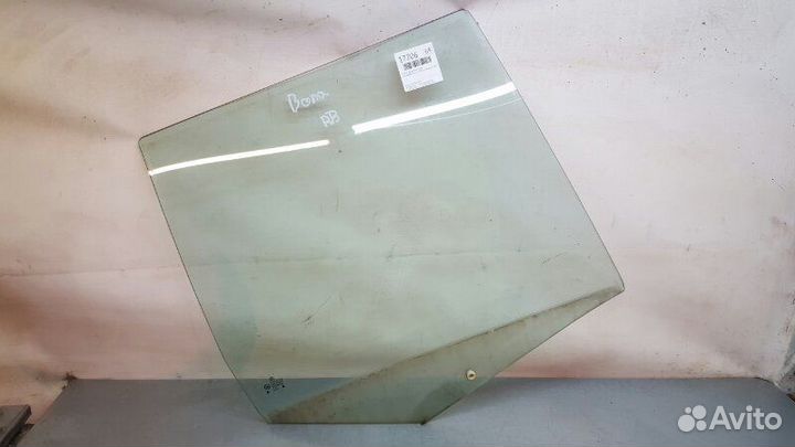 Стекло двери заднее правое Volkswagen Bora 1J6 VR5