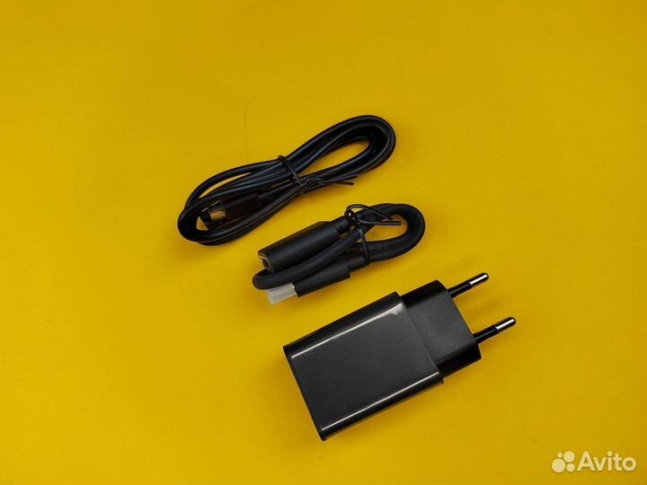 Тв Приставка Xiaomi 4K TV Stick с блоком питания