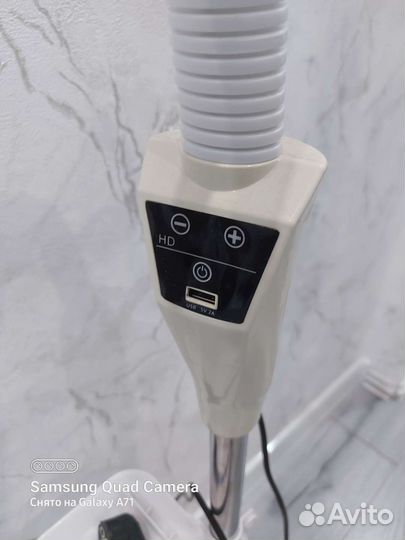 Лампа с лупой