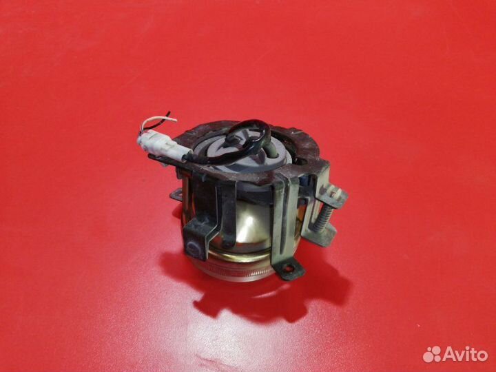 Фара противотуманная передняя левая Mitsubishi