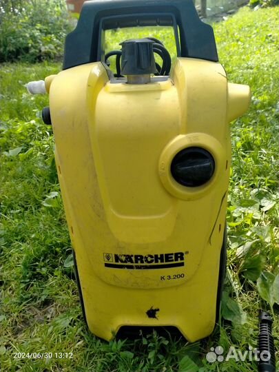 Продам минимойку Керхер б.у. К 3.200