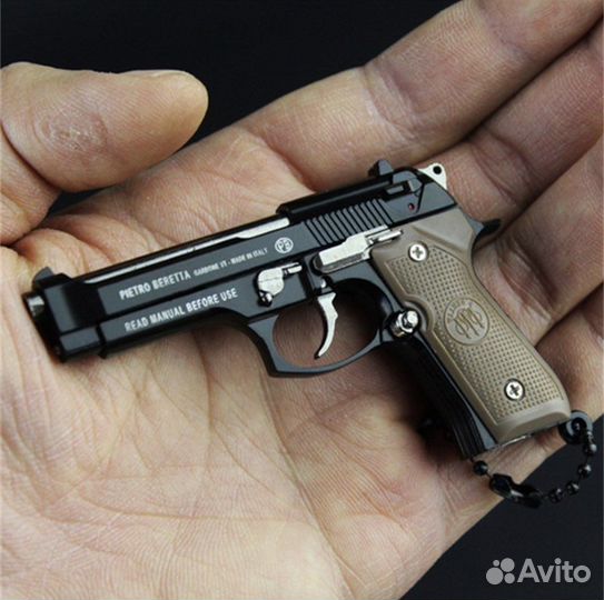Брелок beretta 92 разборный масштаб 3:1
