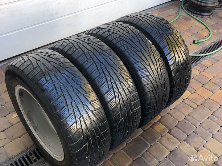 Зима Volkswagen Touareg 235/65 R17 5/130 Nokian