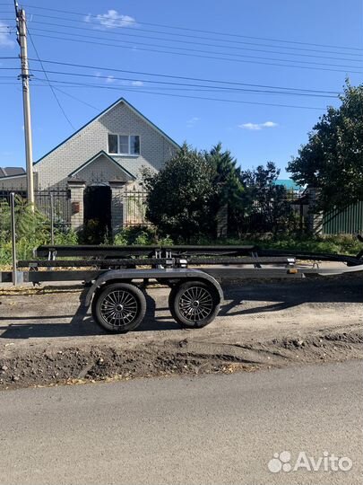 Лодочный прицеп