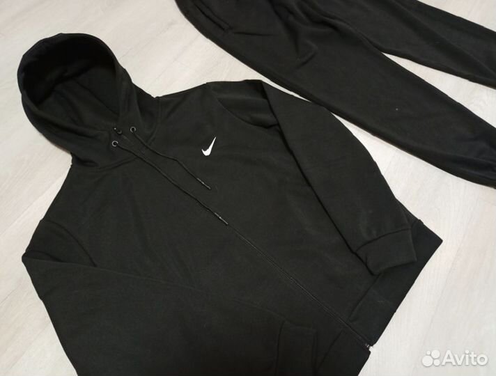 Спортивный костюм nike